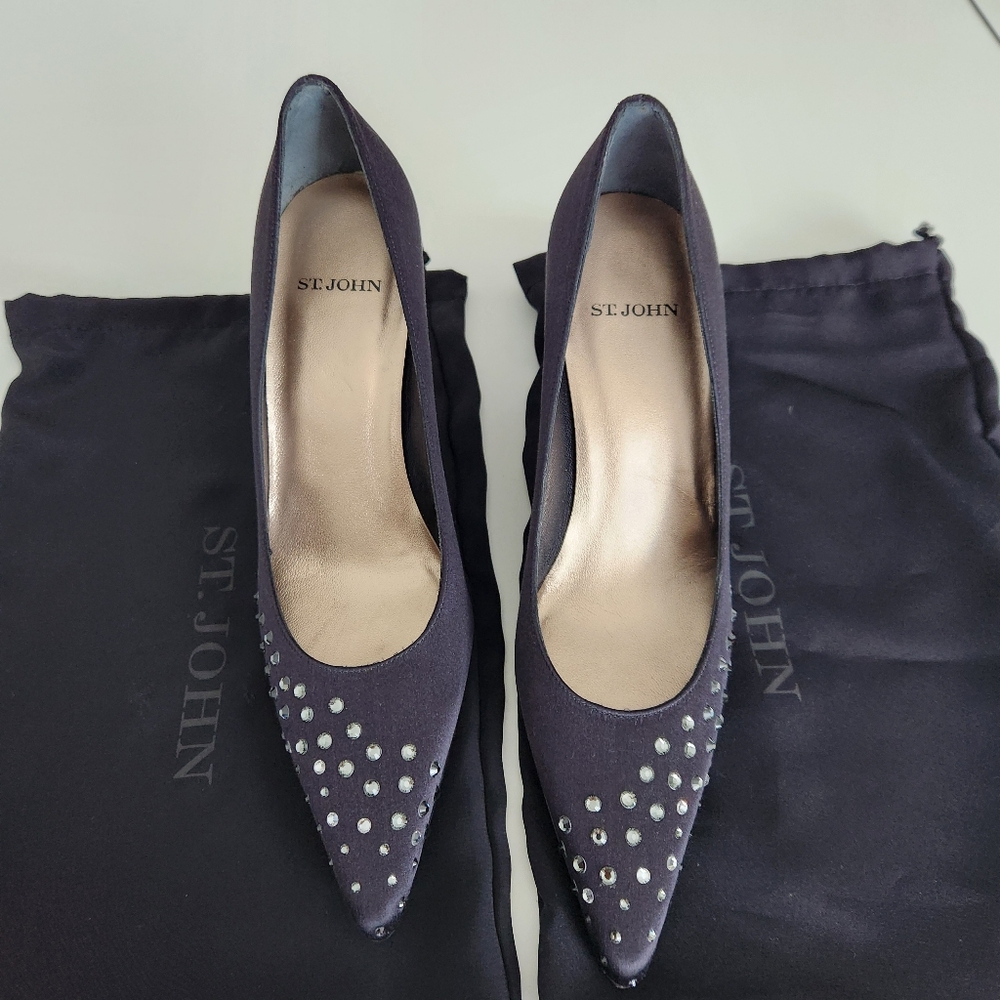 St. John Satin Pointy Toe Heels with Crystals Size 6 - Picture 3 of 13